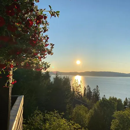 1960's Architect With Stunning Views