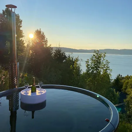 1960's Architect With Stunning Views