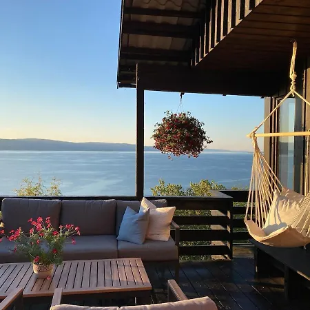 Villa 1960's Architect With Stunning Views *
